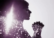 【毎月占い】４月はどんな月？気になる誕生月別の「全体運」「対人運」「金運」についてお教えします