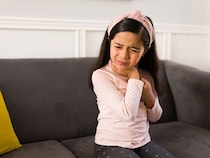 子どもの喉の痛みが気になる。原因と対策についてクリニック院長の寺井先生にお伺いしました
