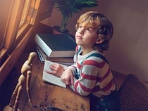 長期休みの子どもの生活リズムの乱れ。守るコツと親が気をつけることをクリニック院長の中澤先生にお伺いしました