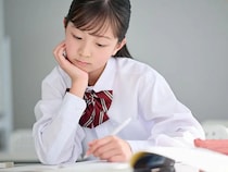 子どもの脱毛は何歳からできる？思春期のムダ毛ケアについてクリニック院長の寺井先生に伺いました