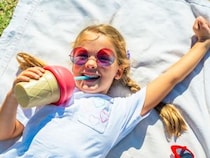 子どもにもサングラスが必要？目の紫外線ケアについてクリニック院長の寺井先生に伺いました