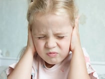 感覚過敏を子どものわがままだと思っていませんか？精神科医飯島先生にお伺いしました