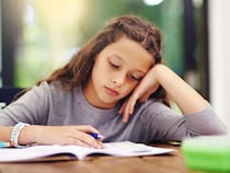 【塾講師が解説】塾に行くだけで満足していたら？勉強したつもりから脱却させる家庭での仕組みづくり