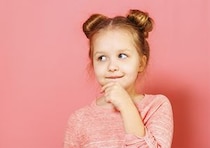 点眼がいい？それともコンタクト？子どもの近視治療の内容についていわみ眼科理事長岩見先生にお伺いしました