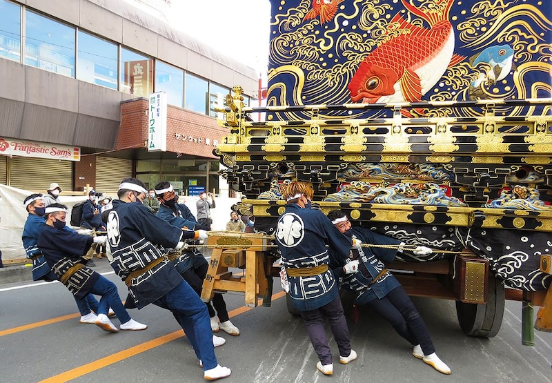 秩父夜祭屋台ギリ回し
