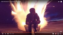 海外のYouTuberが「1000発のロケット花火」を自転車に積んで走りながら点火した結果