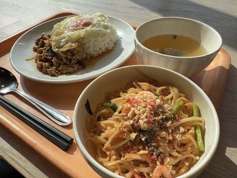 【念願】生まれて初めてタイ料理店「ティーヌン」に行ってみた! キミはあのムエタイキャラクターの名を知っているか