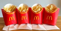 【裏ワザ】マックの「ポテトLサイズ」は容器に対して少なすぎる → 4個まとめて買うと幸せになれるぞ！ 今だけ税込1000円!!