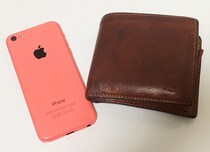 【激論】スマホと財布、失くしてショックなのはどっち？ 財布派「カード類の手続きが死ぬほど面倒」スマホ派「他人の個人情報も入っているから財布より危険」