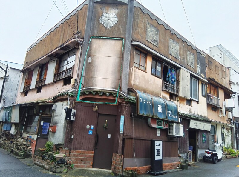 初めて遊郭建築に入ってみたら違和感が → 2階に上がって気づいたその正体 / 語られない歴史を現代に残す熱海「旧つたや」