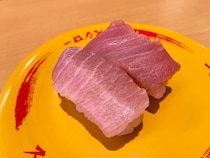 【裏メニュー】スシロー幻のネタ「まぐろ腹身」を食べてみた！ 黄皿なのに圧倒的にウメェェェエエエ!!