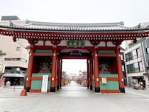 【リアルレポ】日本有数の観光地「浅草」のいま / 人力車のお兄さんが語る「仕事を休めない理由」