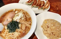 【町中華】ラーメン＆半チャーハンが600円！ 今こそ食べたい「半チャンラーメン」の魅力!! 東京・東陽町『あかしや』
