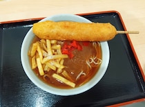 完全にやらかしてるめとろ庵の「魚ソ天カレーそば」を食べてみた結果 → 恐るべきことにウマイ / 立ち食いそば放浪記：第371回
