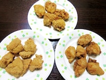 【検証】セブン、ファミマ、ローソンの「冷凍から揚げ」はどれが一番ウマいのか食べ比べてみた