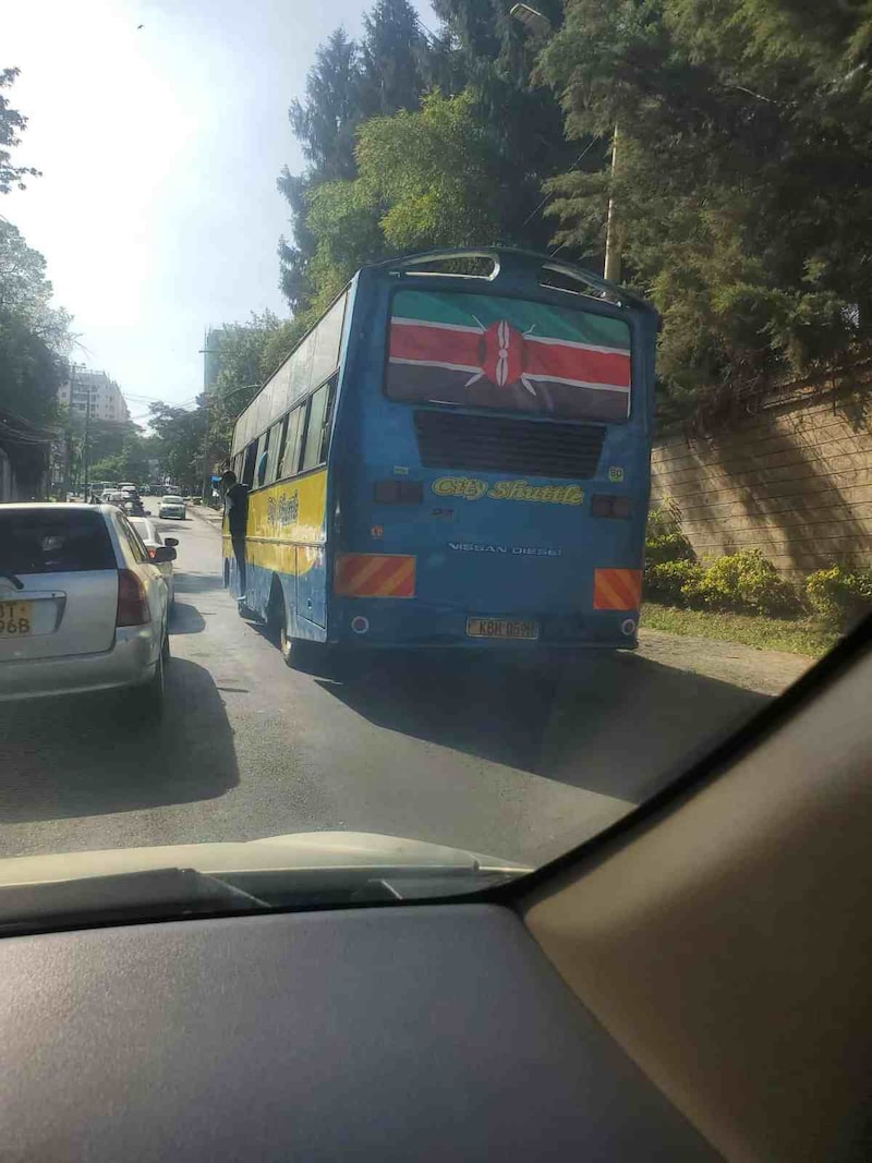 罰金11万円か懲役！ ケニアの交通違反で警察に捕まるも「奇跡の言い訳」で助かった【カンバ通信：第427回】