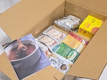 【福袋2026】フリーズドライ商品が詰まった「コスモス食品」の福箱は味にこだわる現代人にオススメ！ 前菜からデザートまでお湯を注ぐだけで揃うぞ