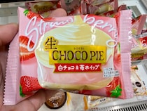 ロッテ「生チョコパイ」の新作がもはやケーキだった / ケーキ感MAXの冬スイーツが反則級のうまさ