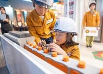 【キッザニア東京】ハーネス装着で電動ドライバーや水平器を使用 / 長谷工「マンション建設現場」は元本職も驚くクオリティ!!