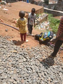 アフリカ最大のスラム街で汚水を飲む子供たち…感想を聞いて返ってきた忘れられぬ一言【カンバ通信：第428回】