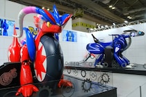 ジャパンモビリティショーで実物大の『ミライドン』『コライドン』に遭遇！ ポケモン×最新モビリティにワクワクが止まらない!!