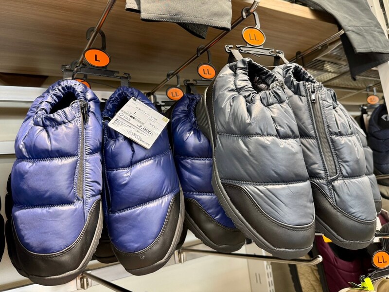 【2900円】ワークマン「防寒パフィーシューズ」が大人気! 履いてみたらメチャメチャ暖かい…しかし!