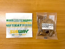 サブウェイ、店でクッキー焼き始めたってよ / スタバのクッキーと比較したら意外な結果に