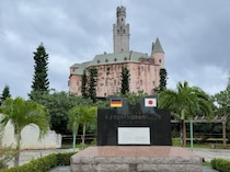 【謎施設】なぜ南国・宮古島にドイツの古城が!? 「うえのドイツ文化村」の意外な正体