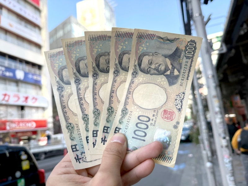予算5000円で「ありえない1人忘年会」を開催したら予想外の結末に…【ぼっち忘年会最強プラン決定戦】