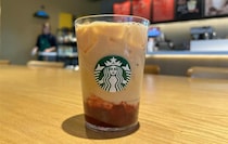 スタバがしれっと『ジョイフルメドレー 苺 ミルク ティー』の発売を開始！ いやいやもっと宣伝して!! めっちゃ美味しいから…！