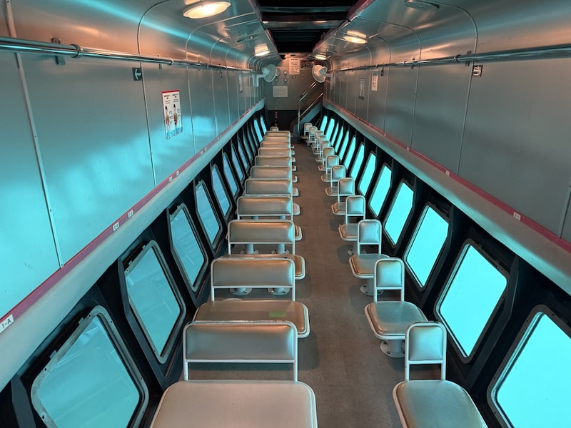 【目線の高さに海の世界】宮古島の半潜水式観光船「シースカイ博愛」に乗って人生観が変わった話 / よくあるグラスボートと全然違う!