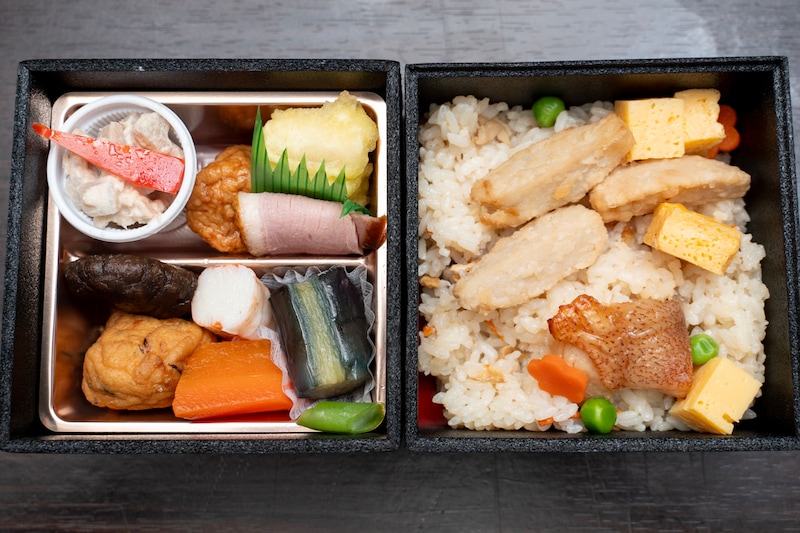 「なだ万」の新作季節限定弁当を食べてみた / さりげなく仕込まれる海老芋というテクさと、丁寧な味付け