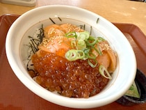 【絶望】なか卯の「サーモンいくら丼」が今年もウマい！……とハシャいでいたら6年前の価格と違い過ぎて泣いた