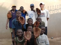 【奇跡の巡り合い】西アフリカ・ブルキナファソで野球を指導した男 “出合祐太” 10年の物語