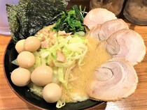 【糖質制限】家系ラーメン『壱角家』の “麺なし・野菜大盛りメニュー” を食べてみた / 完全栄養食に魔改造したら失敗した話