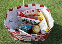 【実質タダ】まだ間に合う！ ローソンストア100の福袋はクーポン付きでお得 / 2026年の初買い物で深夜に突撃してみた