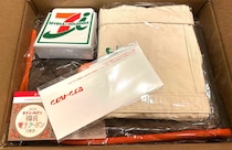 セブンイレブンの福袋を開封して1点だけ気になったこと / グッズには気合と愛情を感じたが…  / 福袋2025