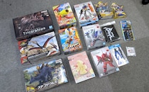 プラモ9点含む全15点入った福袋の価格はなんと……3300円！ ラジオ会館「イエローサブマリン」のかんたんプラモ福袋