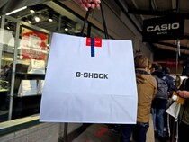 1本あたり約3600円!? 約1万円で5万5000円分入ったド派手なG-SHOCKが3連発！ カシオ公式福袋2026が凄すぎる