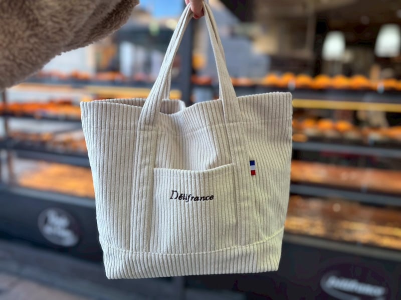 2200円で約1200円お得! ヴィ・ド・フランスの福袋を買ったらバッグの細部まで抜かりなかった / 福袋2026