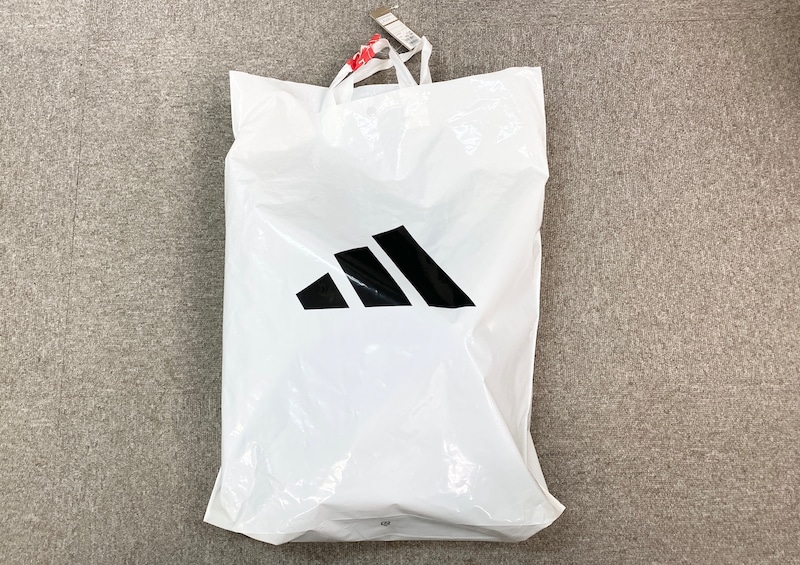 中身が4万円以上の「adidas福袋」を開けたら…お得になった総額が「3万3330円」でビビった! もはや価格設定のミスだろ!!