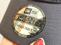 NEW ERAのキャップが3点入って9800円!? 激安で怪しい福袋を買ってみたら…まさかのモナリザ柄が！