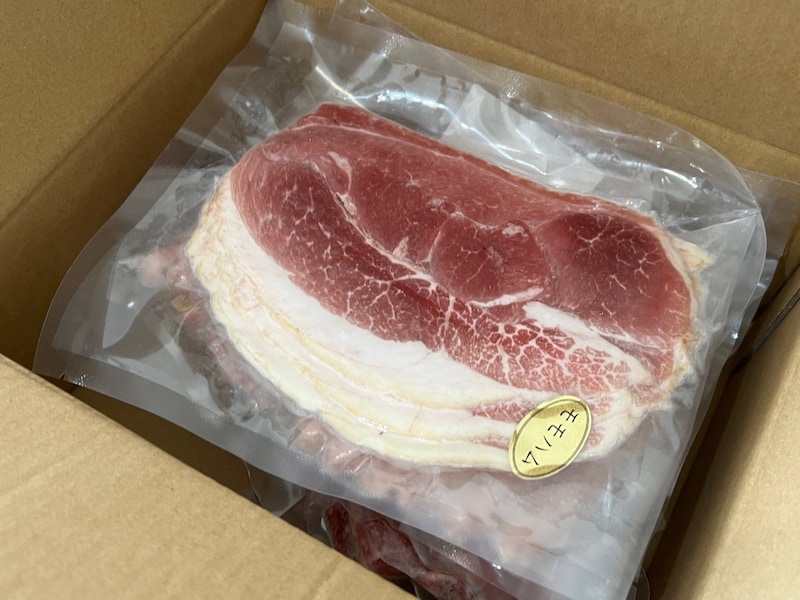 楽天で1位を獲得したという「秘密の福袋」を買ったら加工肉祭りになった / 福袋2026
