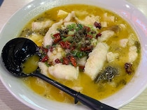 ガチ中華で “おまかせ” したら謎の魚を食べることになった