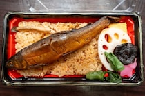 これが私の最も愛する鮎系駅弁の1つ / 鮎の全てを味わえる熊本「鮎屋三代」が今なら新宿で買える