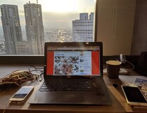 地上49階から都庁を見下ろすコワーキングスペース「プラスアワーズ」でドヤってきた！ 料金は高いけど利用価値アリ