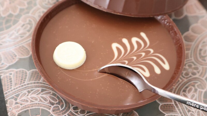 器ごと食べられる! 3996円で味わうロイズの『生チョコレート プレシャス』が美しすぎた。お酒が効いた本格派の「大人限定ご褒美」