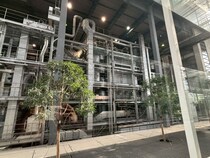 なぜ私は飛行機に乗って「ごみ処理場」へ向かったのか。広島の『エコリアム』が美術館のような美しさで常識を覆された!!