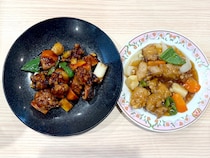 【正直レビュー】餃子の王将『極王酢豚』はノーマルより約300円高い価値があるのか？ 食べ比べて分かった明確な違い