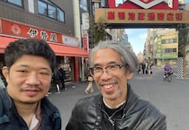 【検証】巣鴨に売っているファッションだけでロックスターになれるのか？ 52歳と44歳の2人で試したら余裕だった